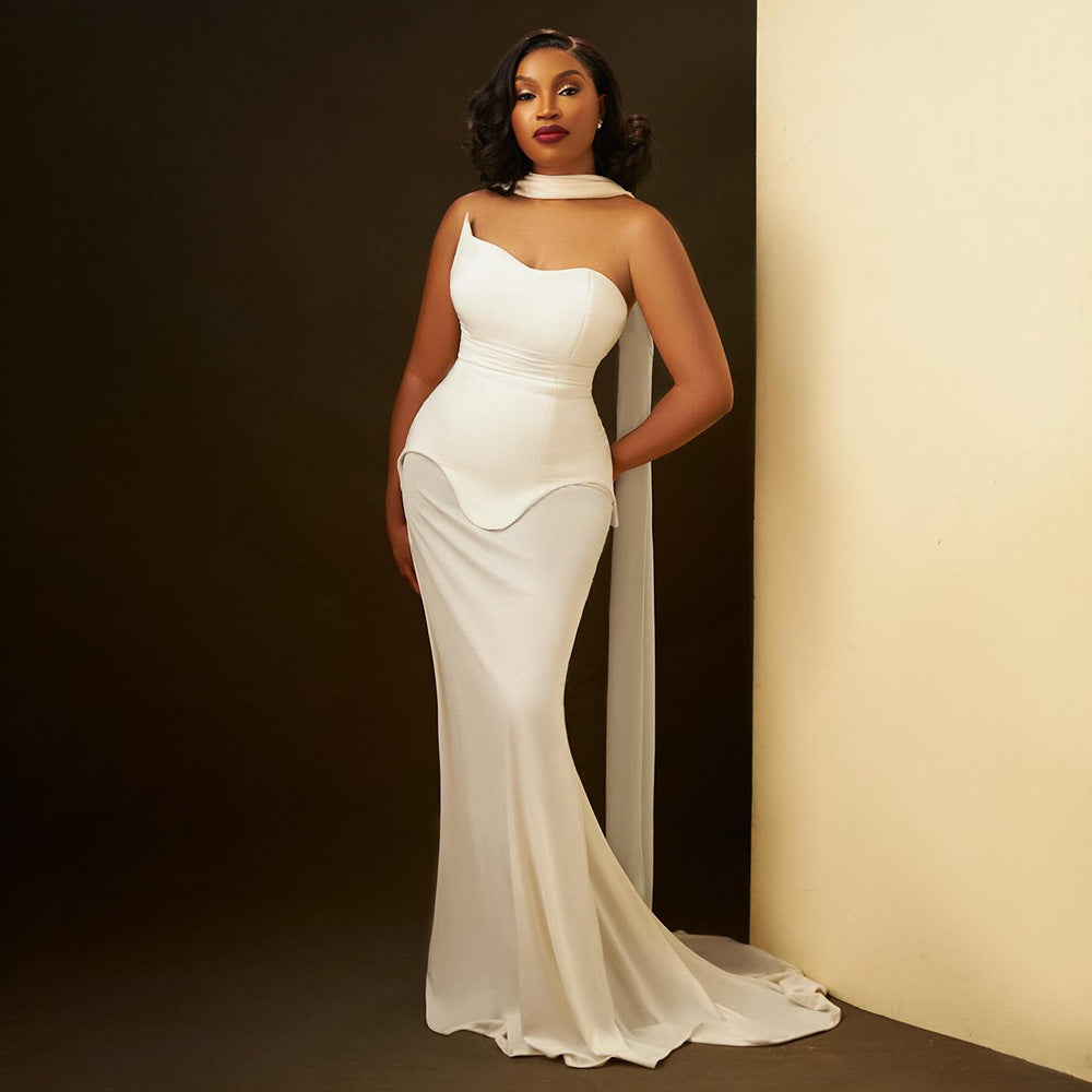 Damen Maxikleid mit asymmetrischem Ausschnitt und figurbetontem Schnitt EB