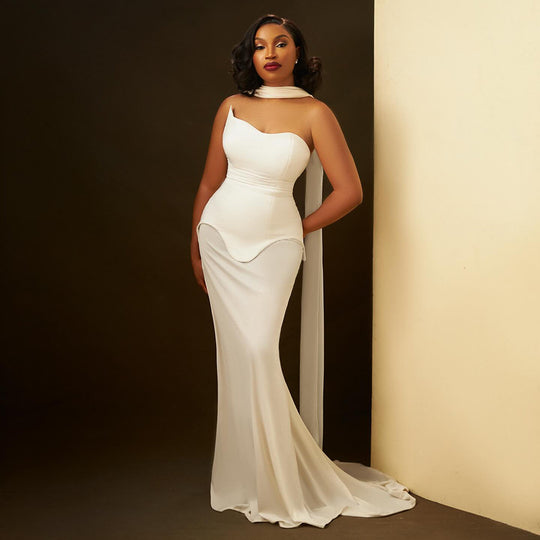 Damen Maxikleid mit asymmetrischem Ausschnitt und figurbetontem Schnitt EB