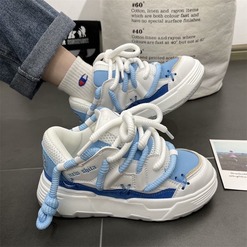 Damen Sportliche Chunky-Sneaker mit innovativem Schnürsystem und rutschfester Sohle EB