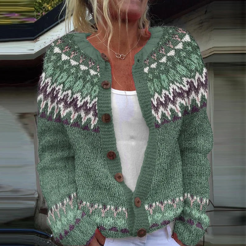 Damen nan gemusterte Strickjacke mit Rundpasse, Holzknöpfen und Eingrifftaschen EB