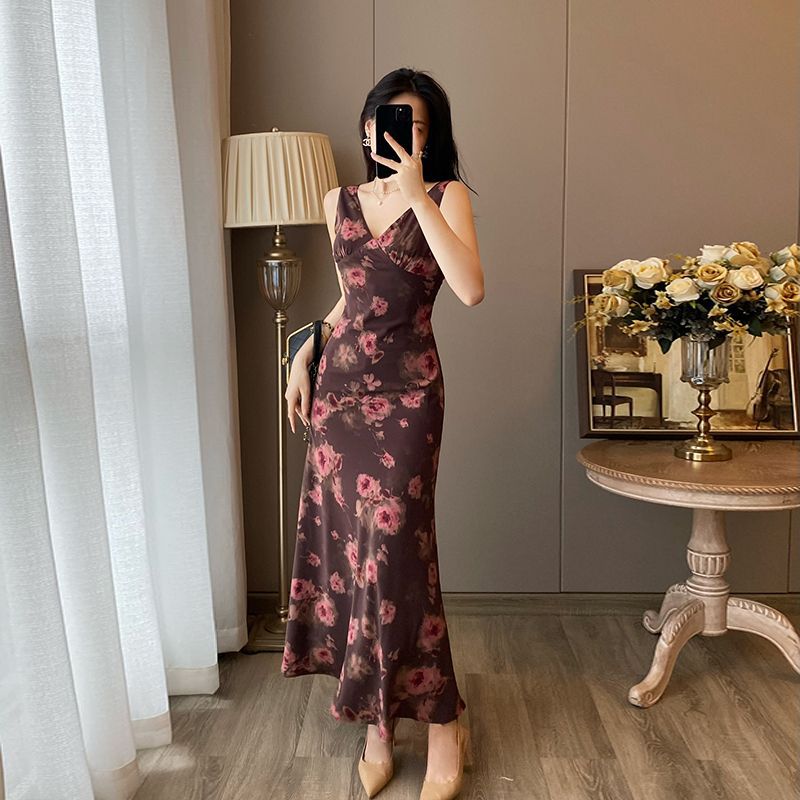 Damen Elegantes Maxikleid mit floralem Muster und V-Ausschnitt EB