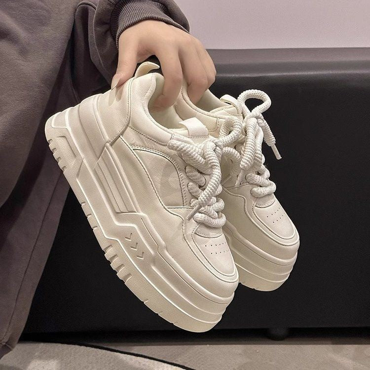 Damen Sportliche Chunky Sneaker mit innovativem Sohlenprofil EB