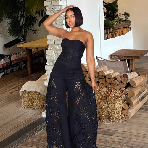 Damen Elegantes Jumpsuit mit floralen Lochdetails EB