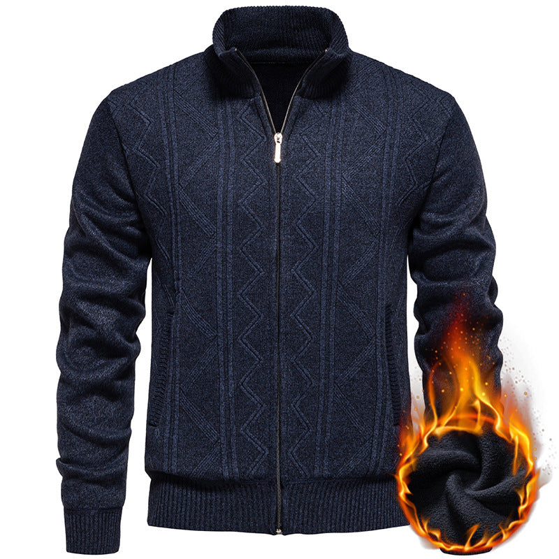 Herren Strickjacke mit Zopfmuster und hohem Stehkragen EB