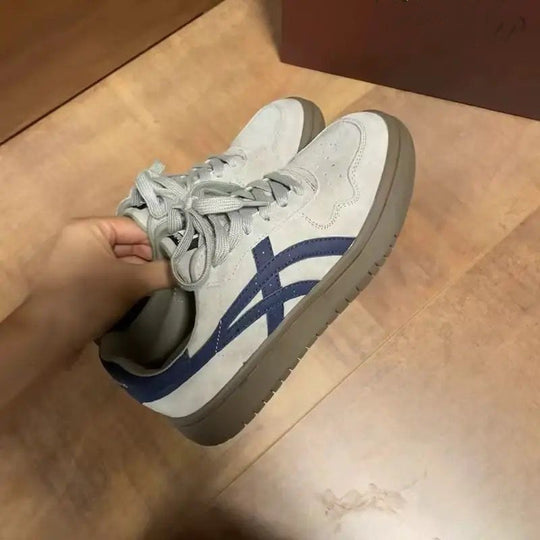 Damen Sportliche Sneaker mit strapazierfähigem Obermaterial und rutschfester Sohle EB