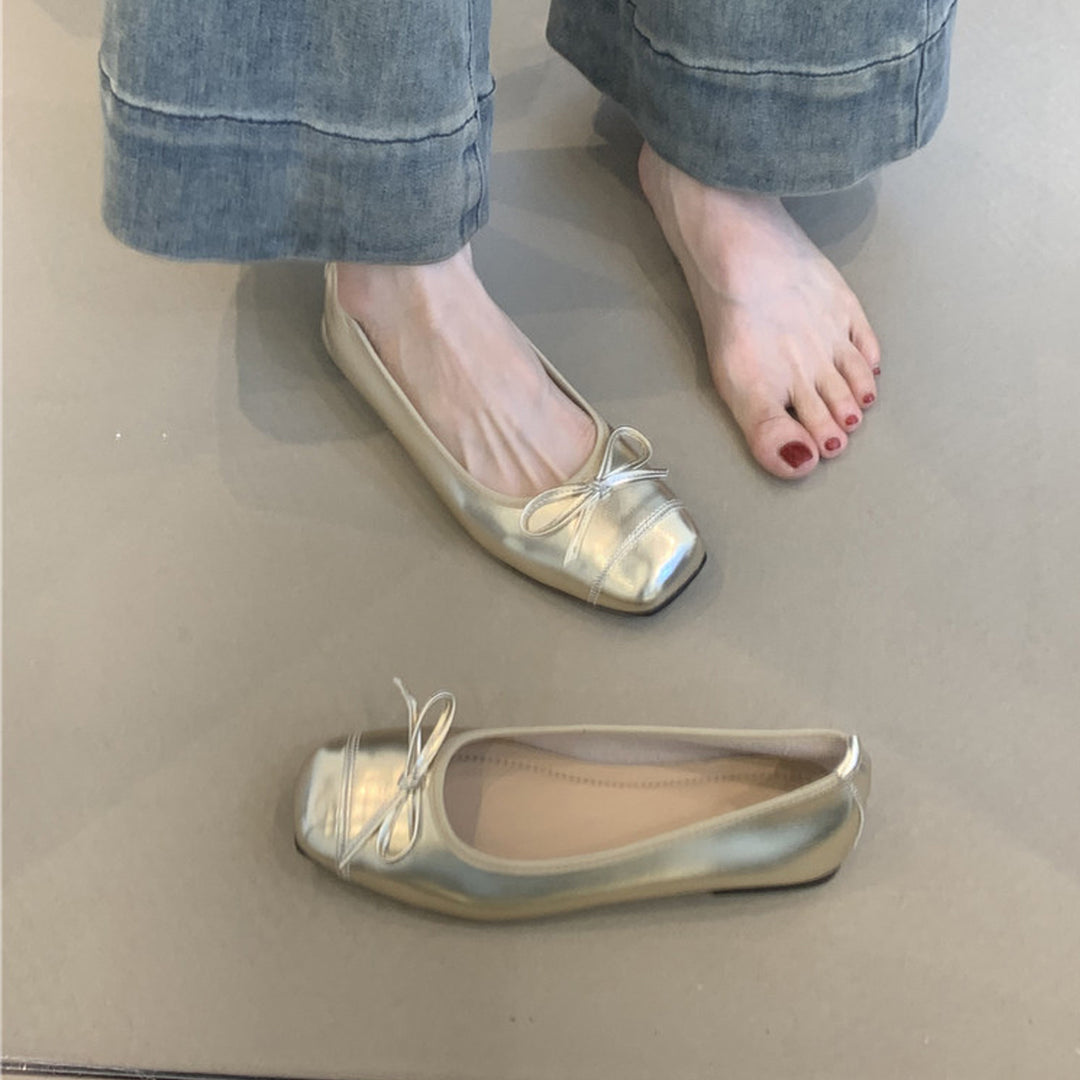 Damen elegante Ballerinas mit glänzendem Obermaterial und zierlicher Schleifenverzierung EB