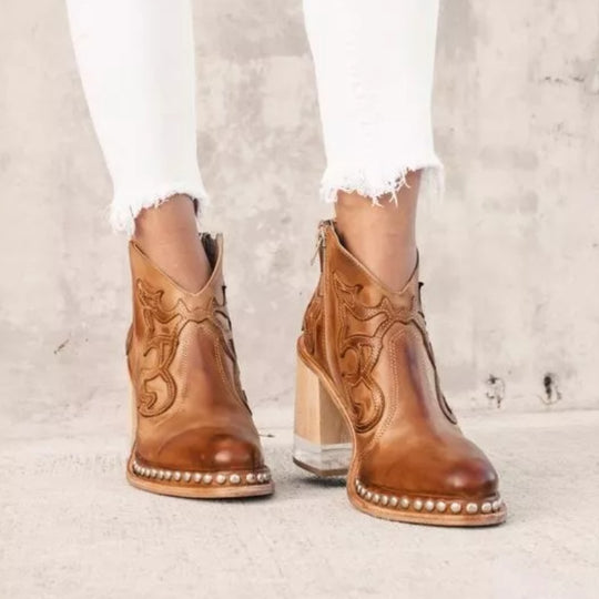 Damen nan Western-Ankleboot mit aufwendigen Stickereien, Nietenrand und transparentem Blockabsatz EB