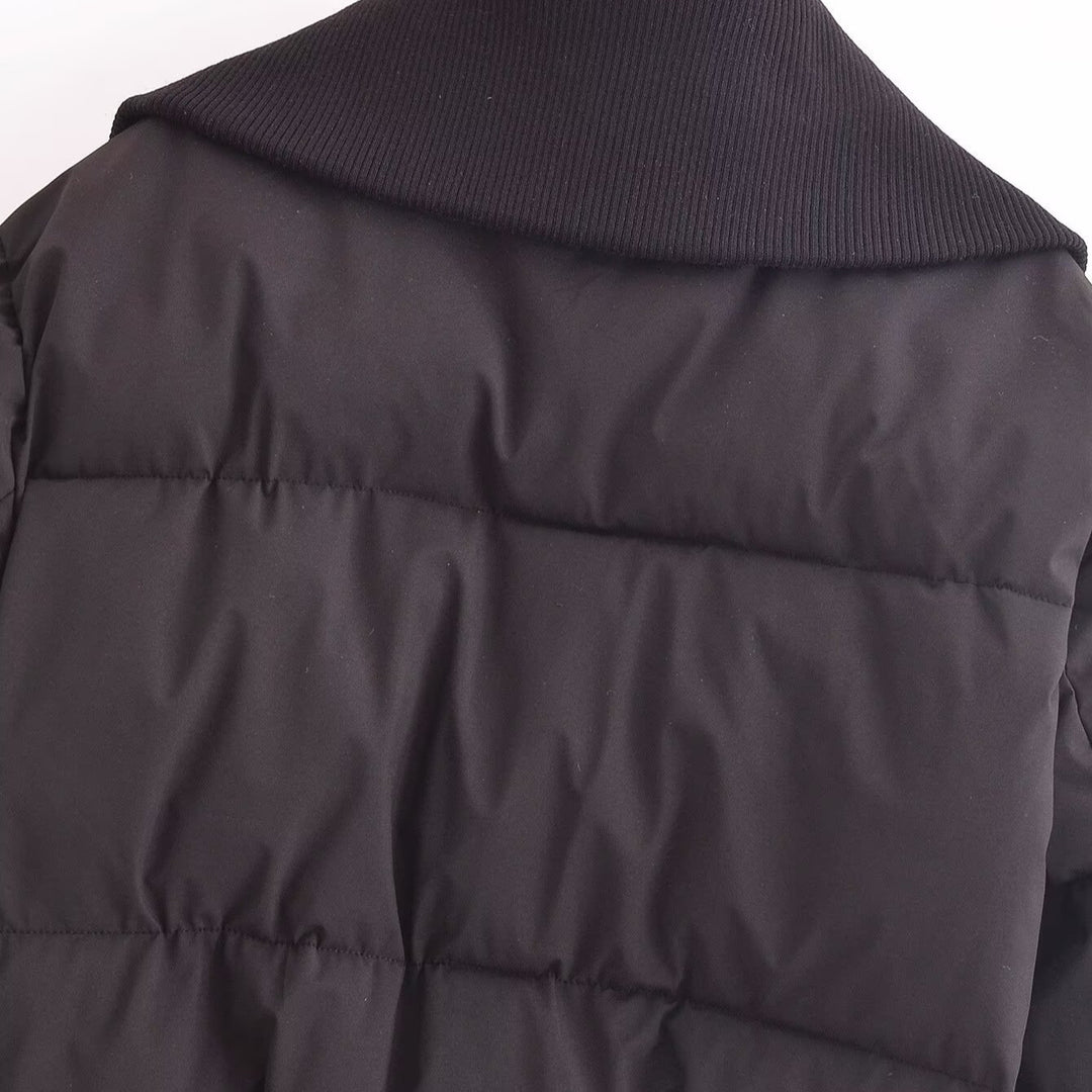 Damen modische Steppjacke mit hohem Kragen und praktischen Reißverschlusstaschen EB