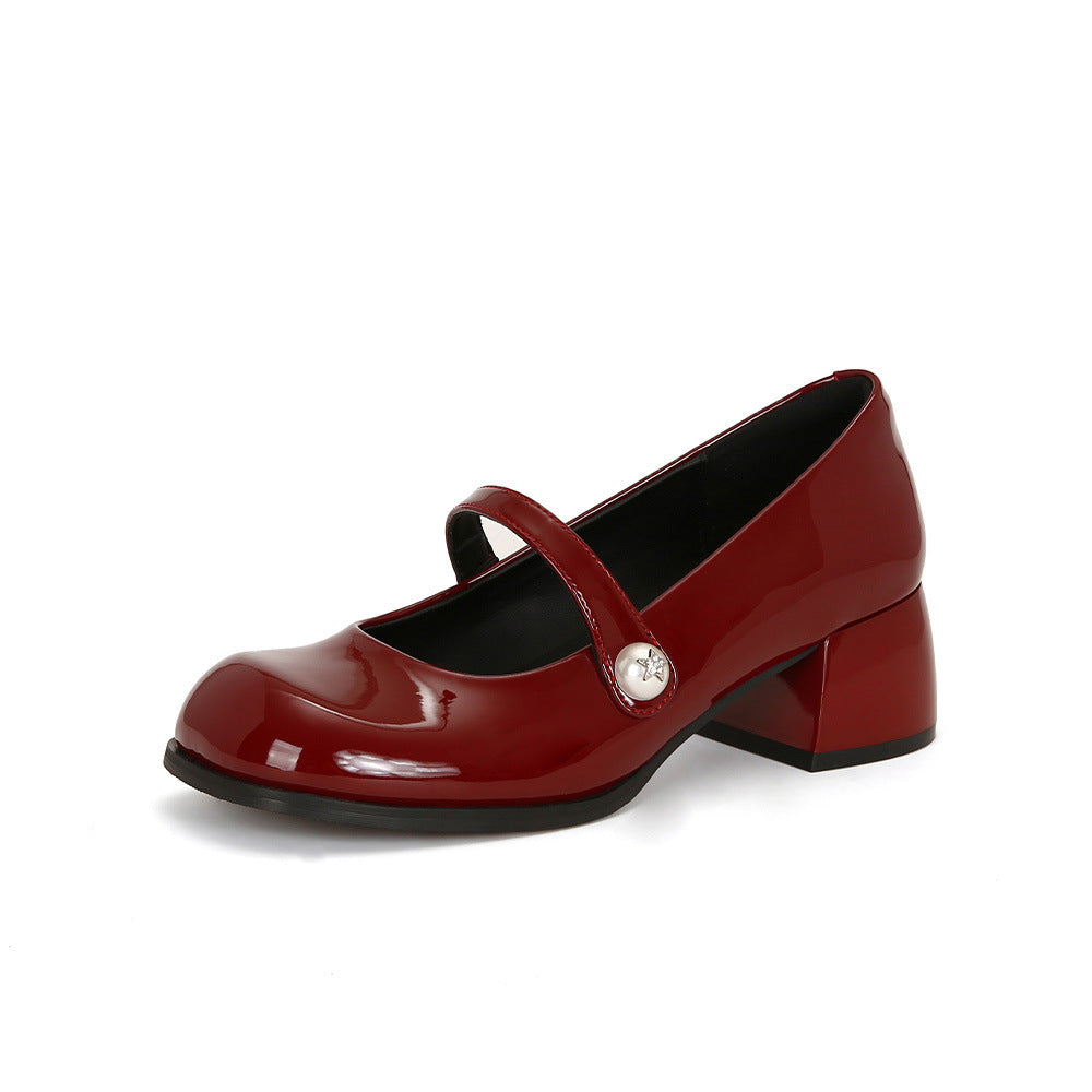 Damen Mary Jane Pumps mit glänzender Oberfläche und dekorativem Riemen EB