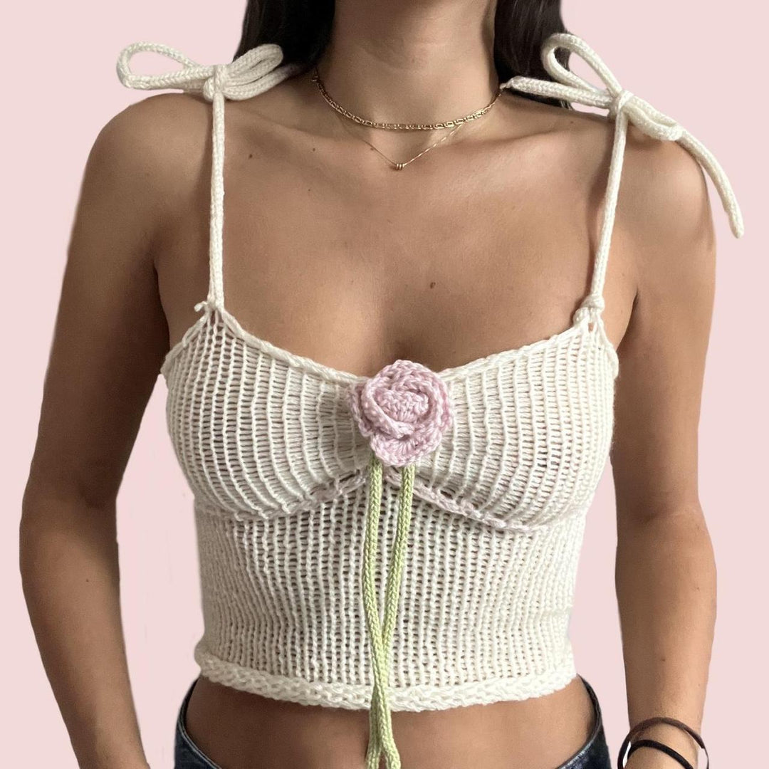 Damen gehäkeltes Crop-Top mit floralen Akzenten EB