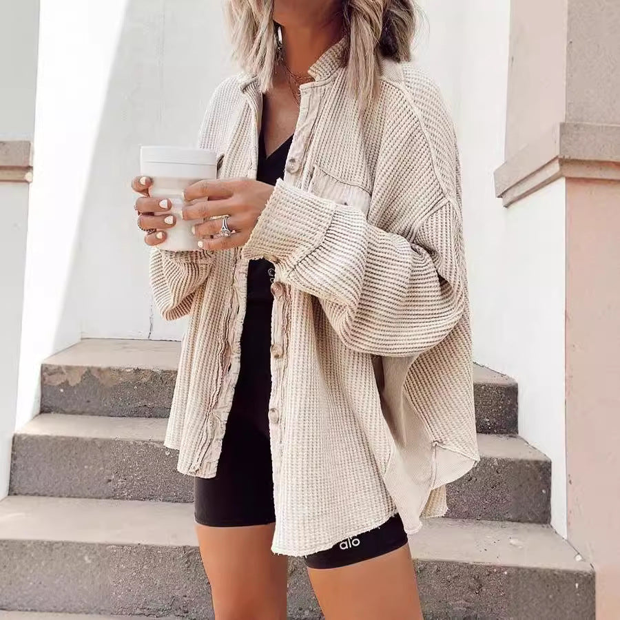 Damen Oversized Waffle-Shirtjacke mit Knopfleiste und praktischen Taschen EB