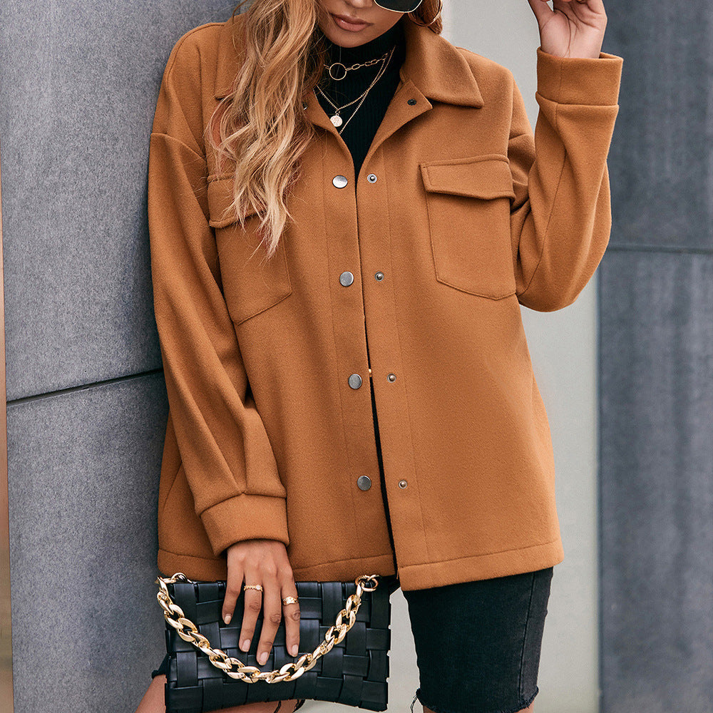 Damen Oversized Shirtjacke aus weichem Material mit praktischen Taschen EB