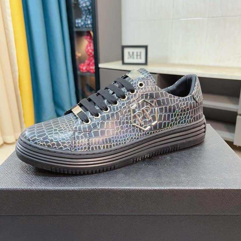 Damen Sneakers mit trendigem Krokodil-Leder-Design und modischem Akzent EB