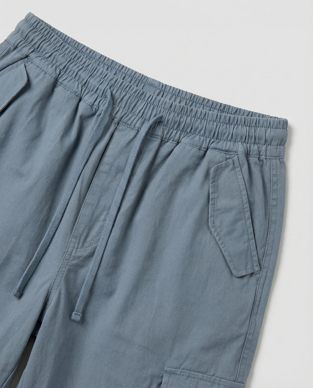 Damen weite Cargo-Hose im Retro-Utility-Stil mit hochgeschnittenem Bund Tunnelzug Mehrfachklappentaschen und verstellbaren Seitenschlaufen EB