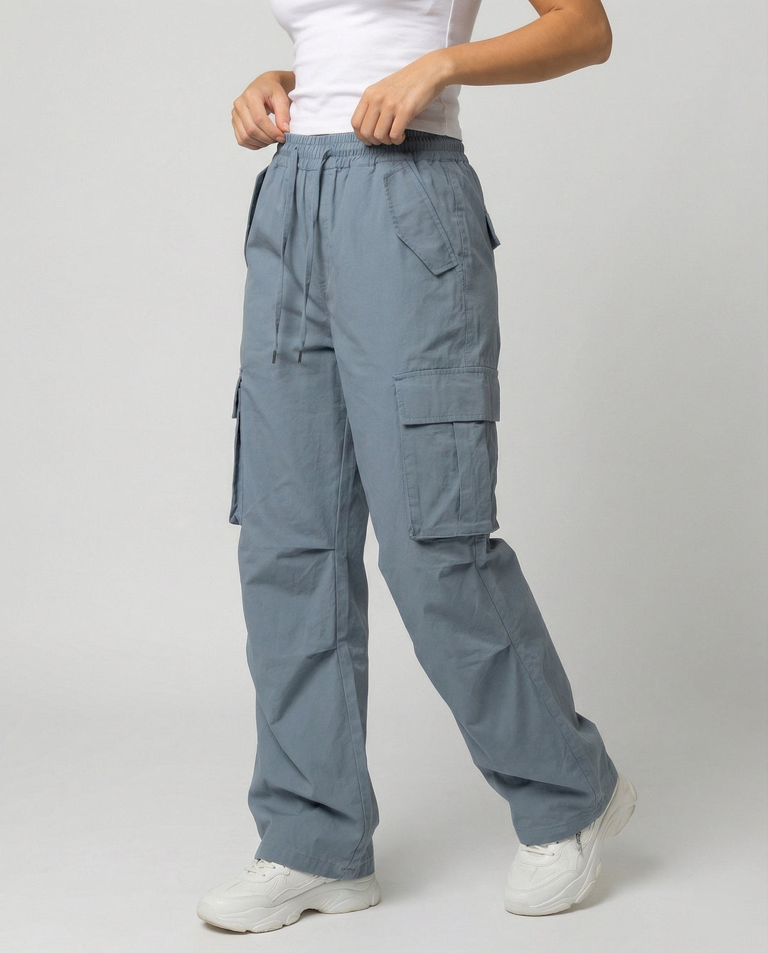 Damen weite Cargo-Hose im Retro-Utility-Stil mit hochgeschnittenem Bund Tunnelzug Mehrfachklappentaschen und verstellbaren Seitenschlaufen EB