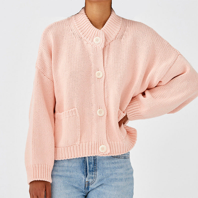 Damen Oversize Strickjacke mit Stehkragen und großen Knöpfen EB