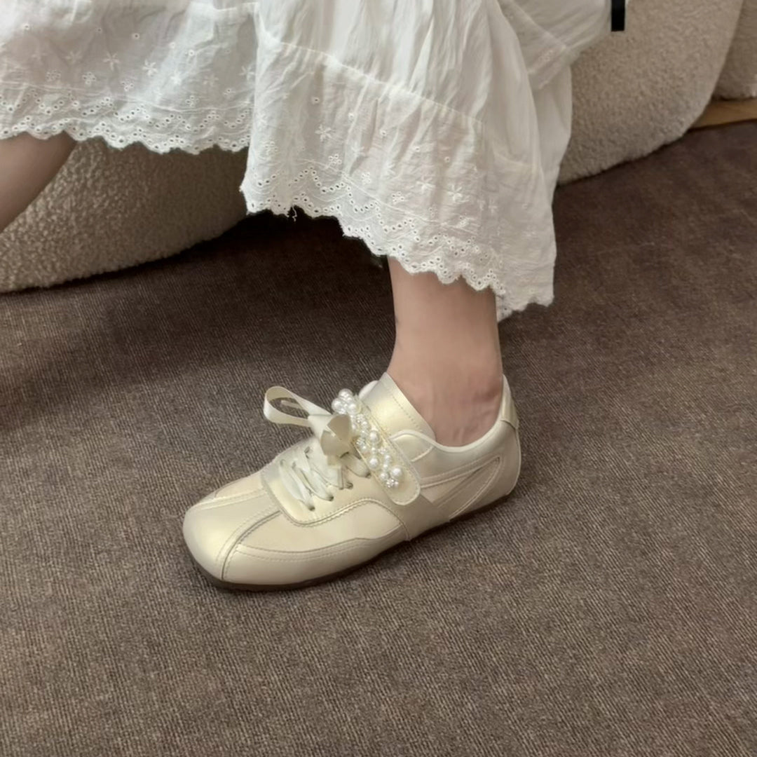 Damen Mode Sneaker mit luxuriösem Perlenakzent EB