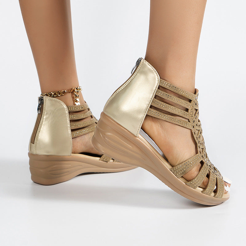 Damen Gladiatoren-Sandalen mit elegantem Riemendesign und verstärktem Absatz EB