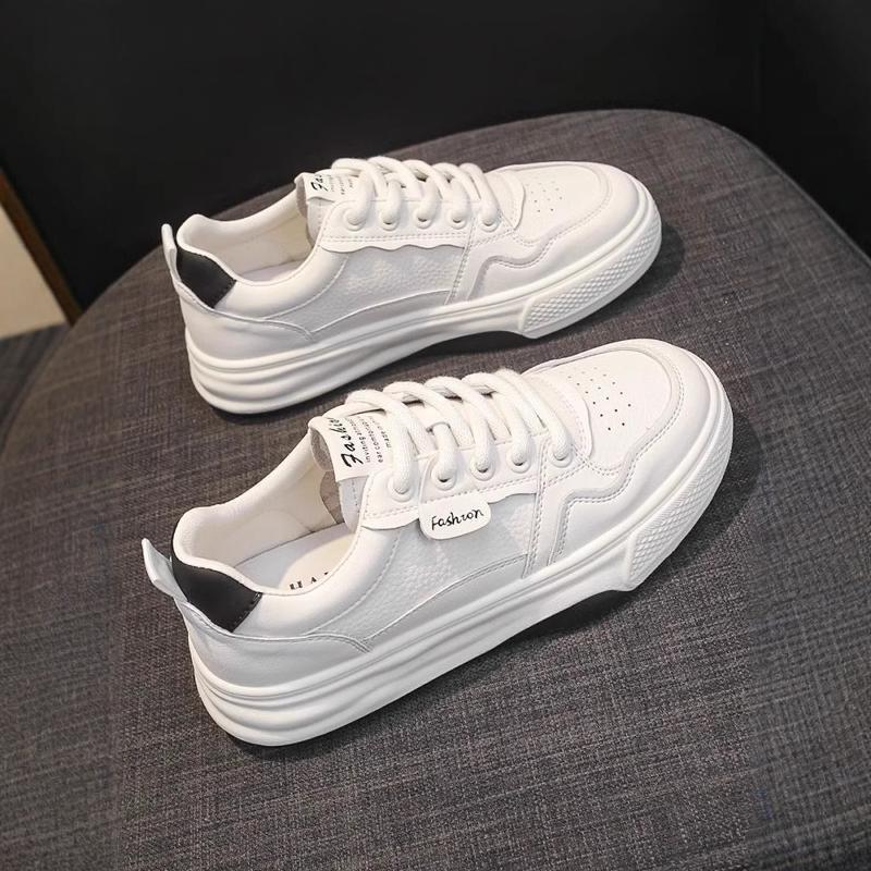 Damen Sneakers im sportiven Design mit bequemer Dämpfung und strapazierfähigem Obermaterial EB