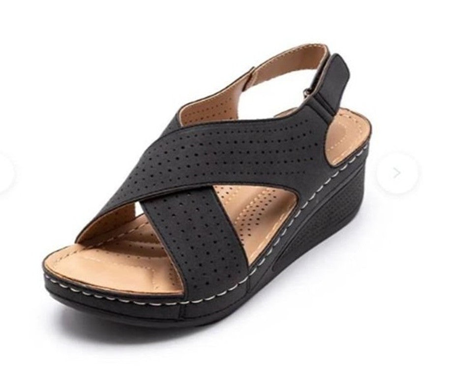 Damen Wedge-Sandalen mit atmungsaktiven Einsätzen und komfortablem Fußbett EB
