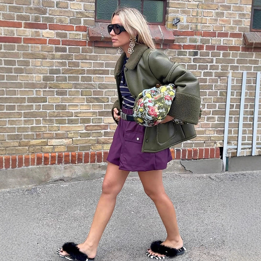 Damen Kunstlederjacke mit flauschigem Kragen und praktischen Taschen EB