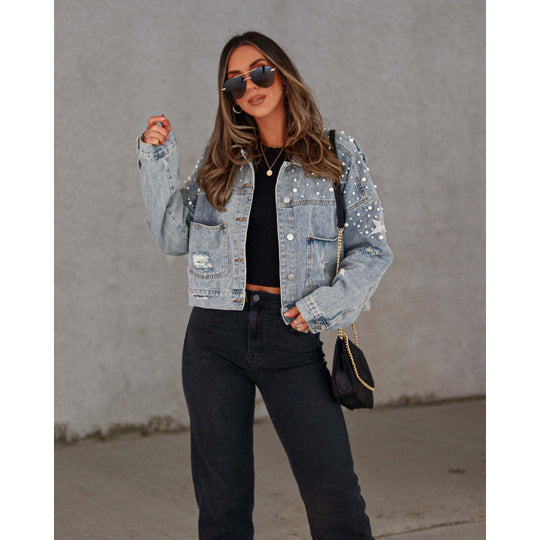Damen Jeansjacke mit auffälligen Applikationen und oversized Schnitt EB