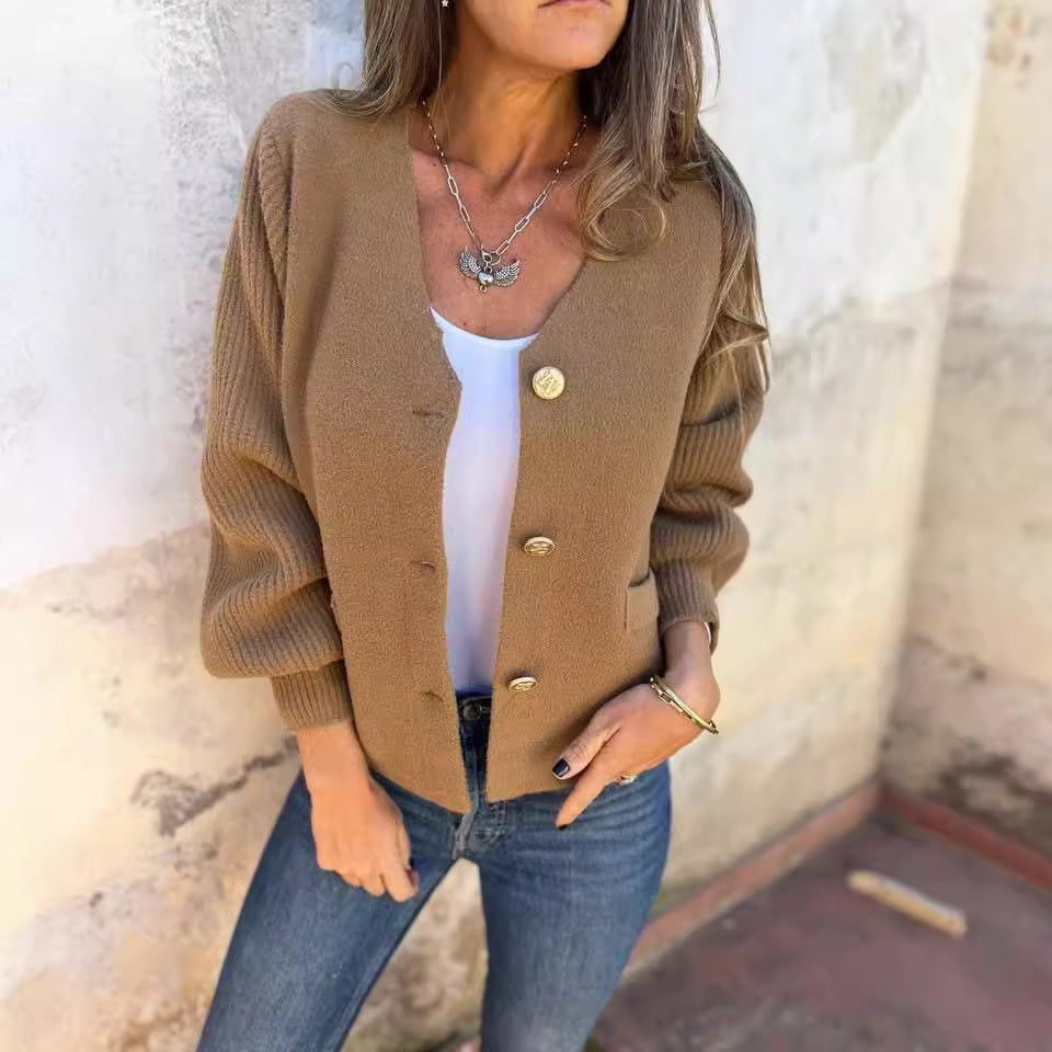 Damen Modische Strickjacke mit Knopfdetails und Taschen EB