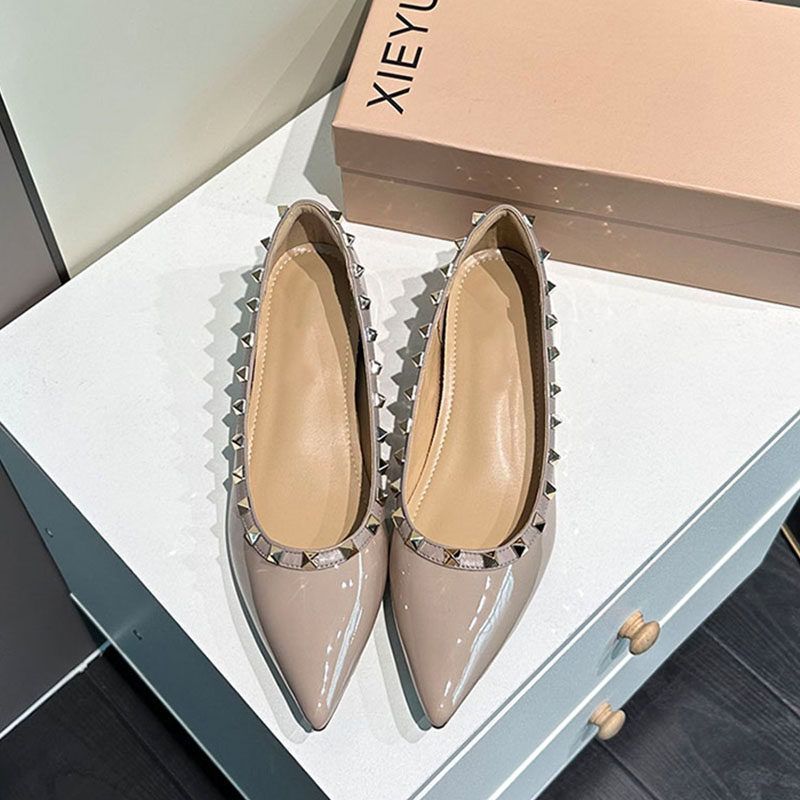 Damen spitze Ballerinas mit goldenen Nieten EB