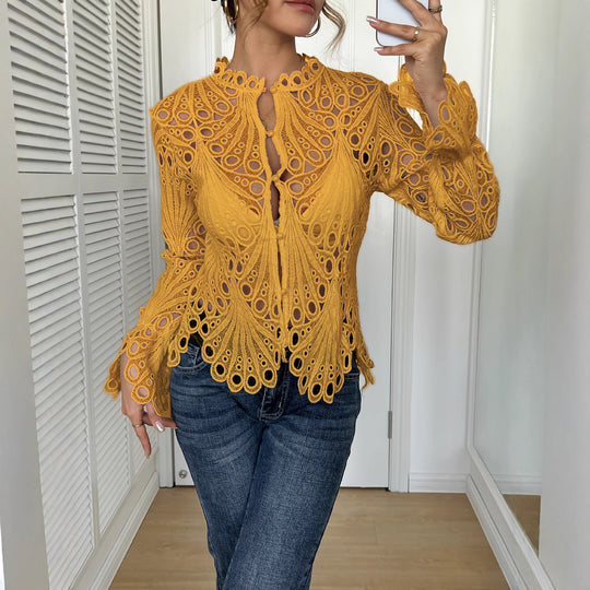 Damen nan filigrane Häkelspitzen-Bluse mit Stehkragen, Zierknopfleiste und gewelltem Saum EB