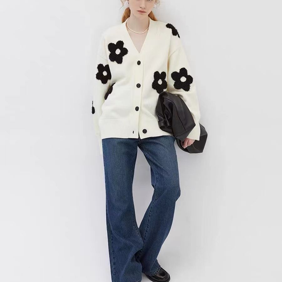 Damen Modischer Strickcardigan mit floralen Applikationen EB