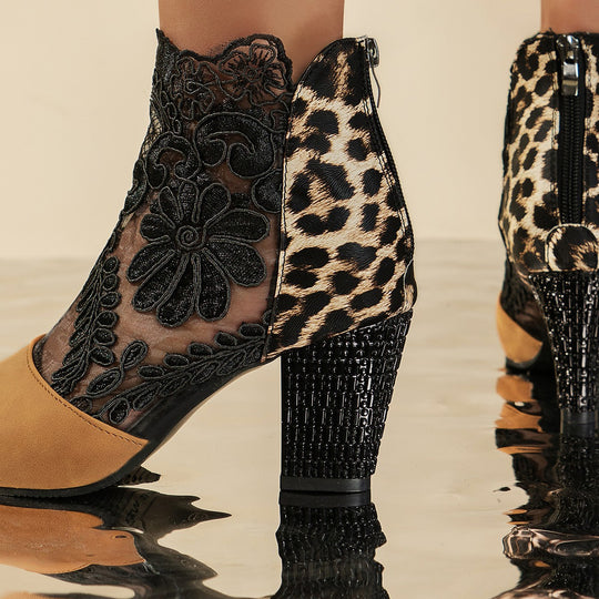 Damen Modische Stiefeletten mit floralen Applikationen und hohem Blockabsatz EB