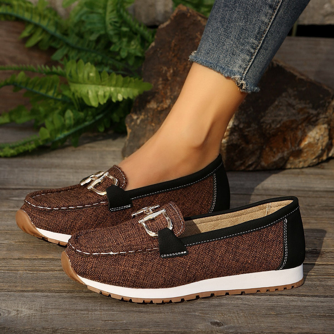 Damen  lässige Mokassin-Slipper mit dekorativer Metallschnalle, gepolsterter Innensohle und profilierter Gummilaufsohle EB