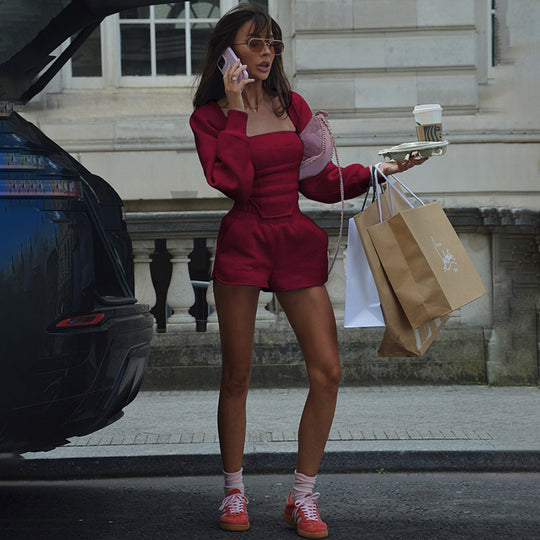 Damen Kurzer Overall mit Puffärmeln und tailliertem Schnitt EB