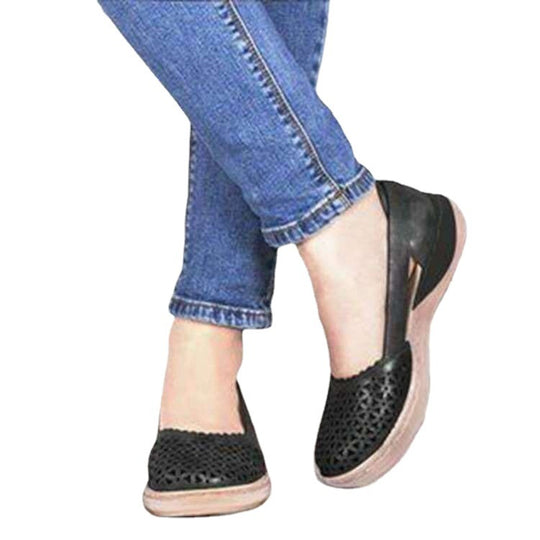 Damen bequeme und stilvolle Slipper mit perforiertem Design EB