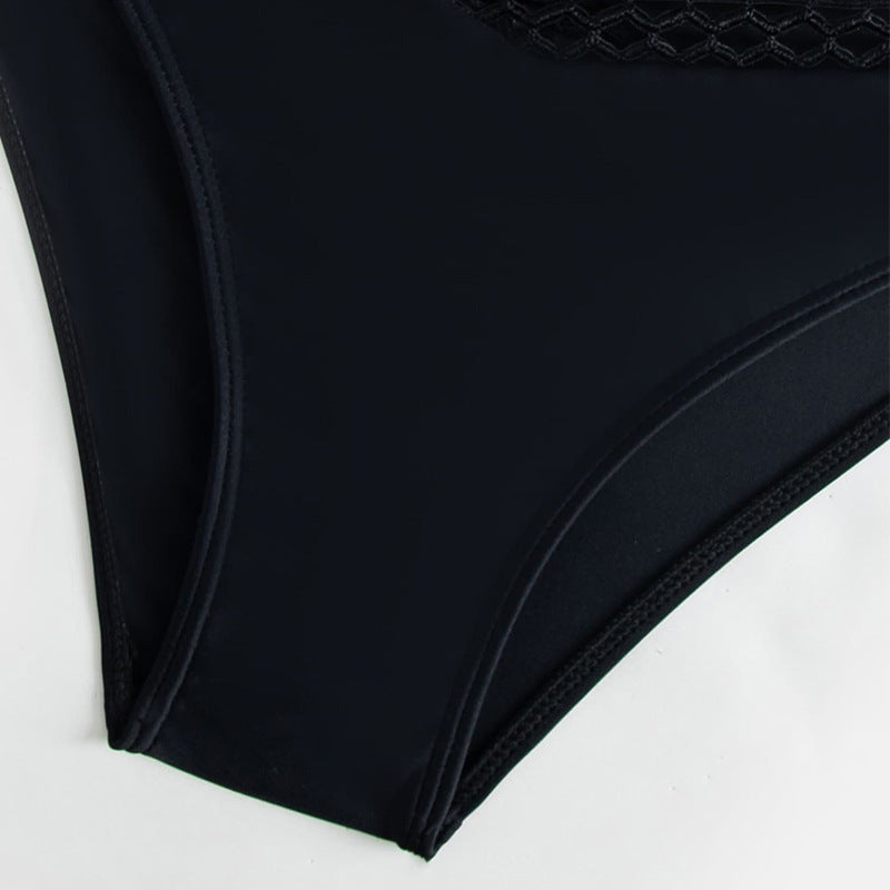 Damen Sport-Bikini mit innovativem Wickeloberteil und feinem Netz-Akzent EB