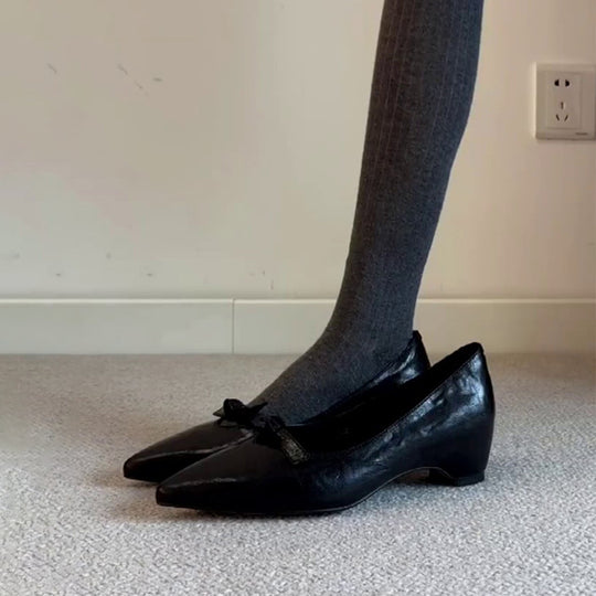 Damen elegante Pumps mit modischem Riemchen EB