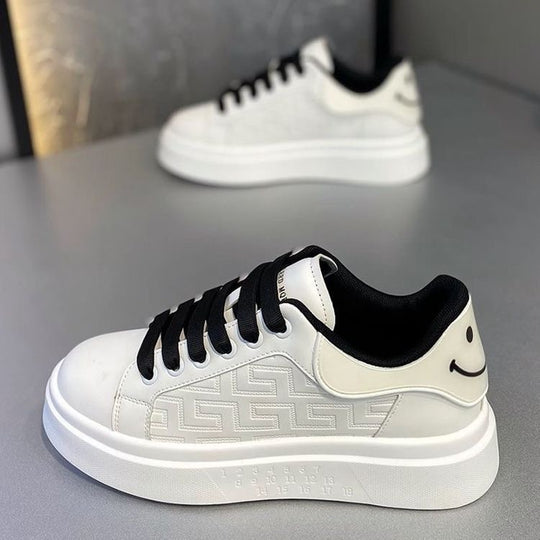Damen moderne Sneakers mit strukturierter Sohle und lässigem Touch EB