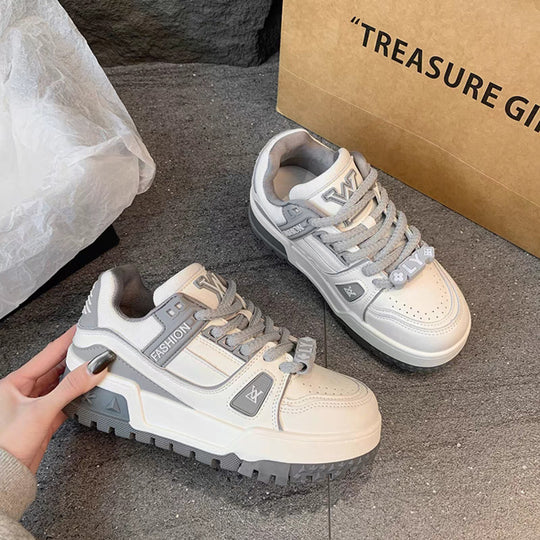 Damen Trendige Chunky Sneakers mit dämpfender Sohle und modischen Akzenten EB