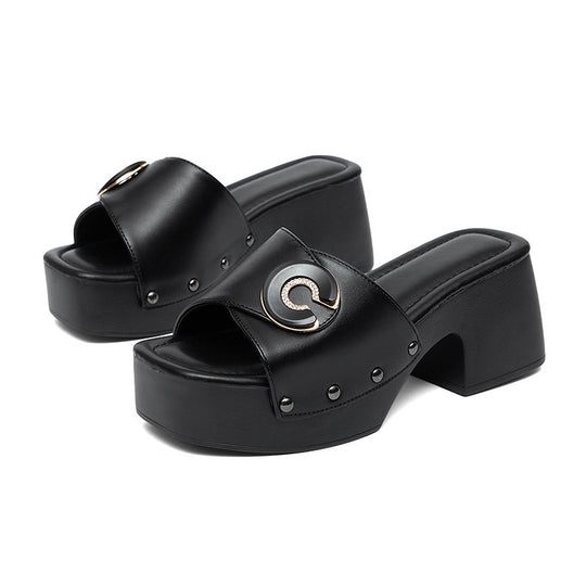 Damen modische Plattform-Sandalen mit glänzendem Detail und komfortablem Absatz EB