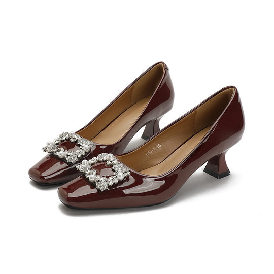 Damen elegante Pumps mit funkelndem Schmuckdetail EB