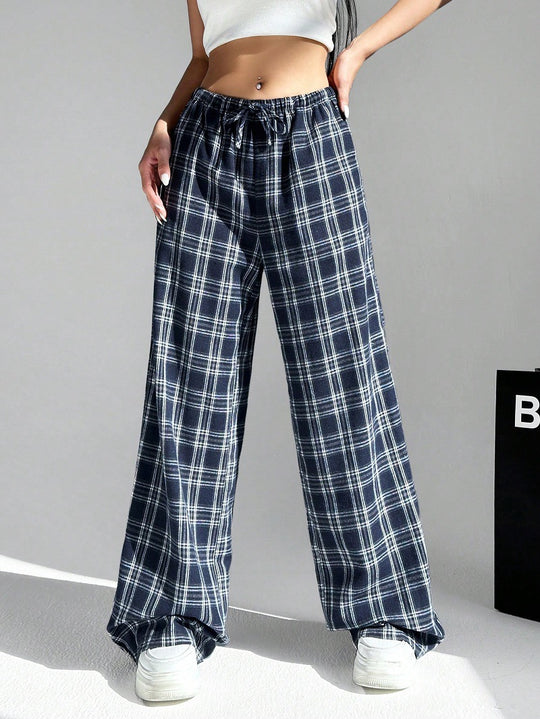 Damen weite Karo-Hose aus angenehmem Baumwollstoff mit Gummibund und seitlichen Taschen EB