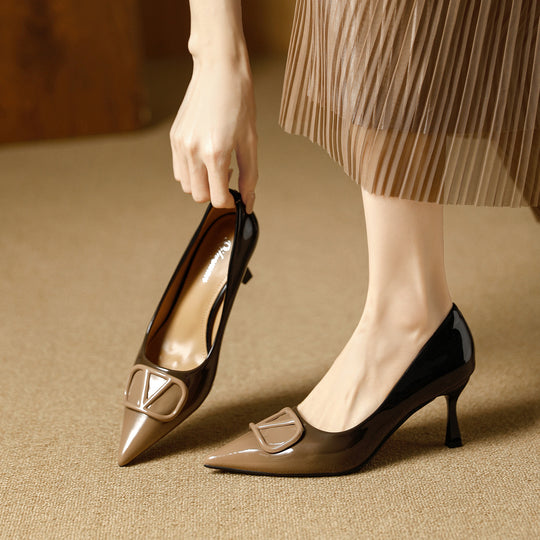 Damen modische und schicke Pumps mit stilvollem Dekor EB