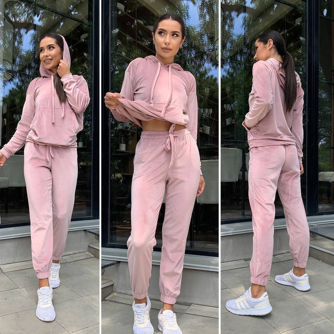 Damen Samt-Loungewear-Set mit kurz geschnittener Kapuzenjacke und Kordelzug-Jogginghose EB