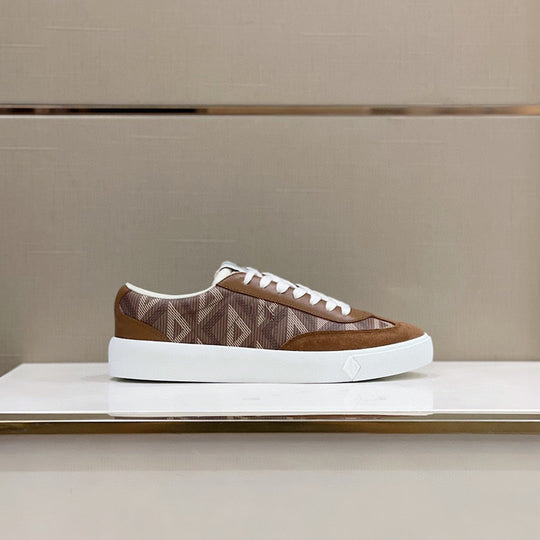 Damen Sneakers aus hochwertigem Material mit modernem Design und rutschfester Sohle EB