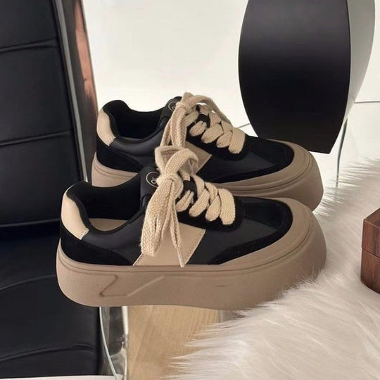Damen Plateau Sneakers mit lässigem Retro-Design und weichem Obermaterial EB