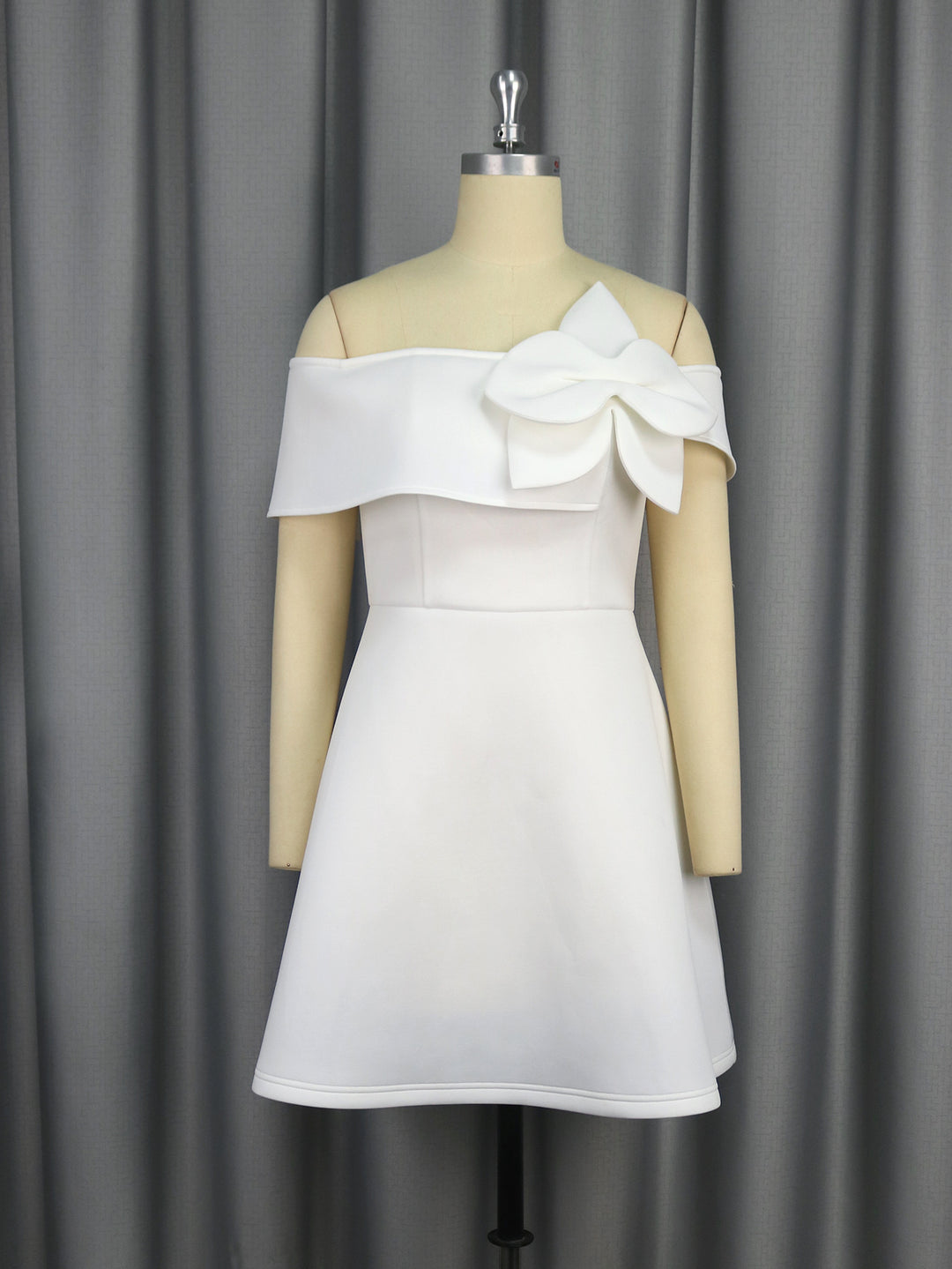 Damen Off-Shoulder Kleid mit großem Schleifenakzent EB