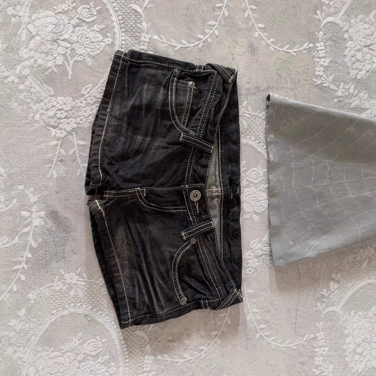 Damen Denim-Shorts mit lässigem Cut und auffälligen Nähte EB