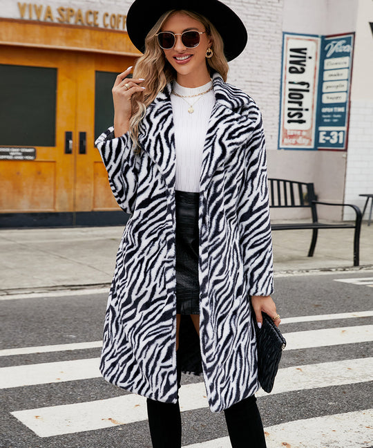 Damen Eleganter Kunstpelzmantel im Zebra-Design EB