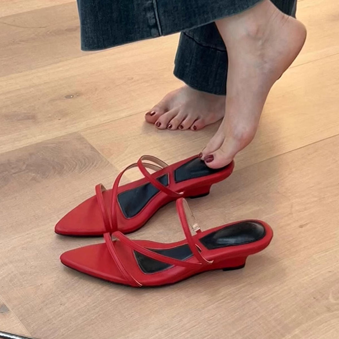 Damen Slingback Mules mit elegantem Riemen und spitzem Zehenbereich EB