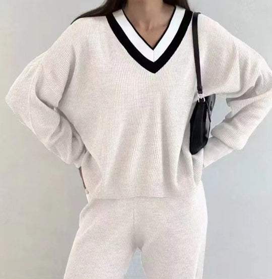 Damen gemütlicher V-Ausschnitt Pullover mit gestreiftem Kragen EB